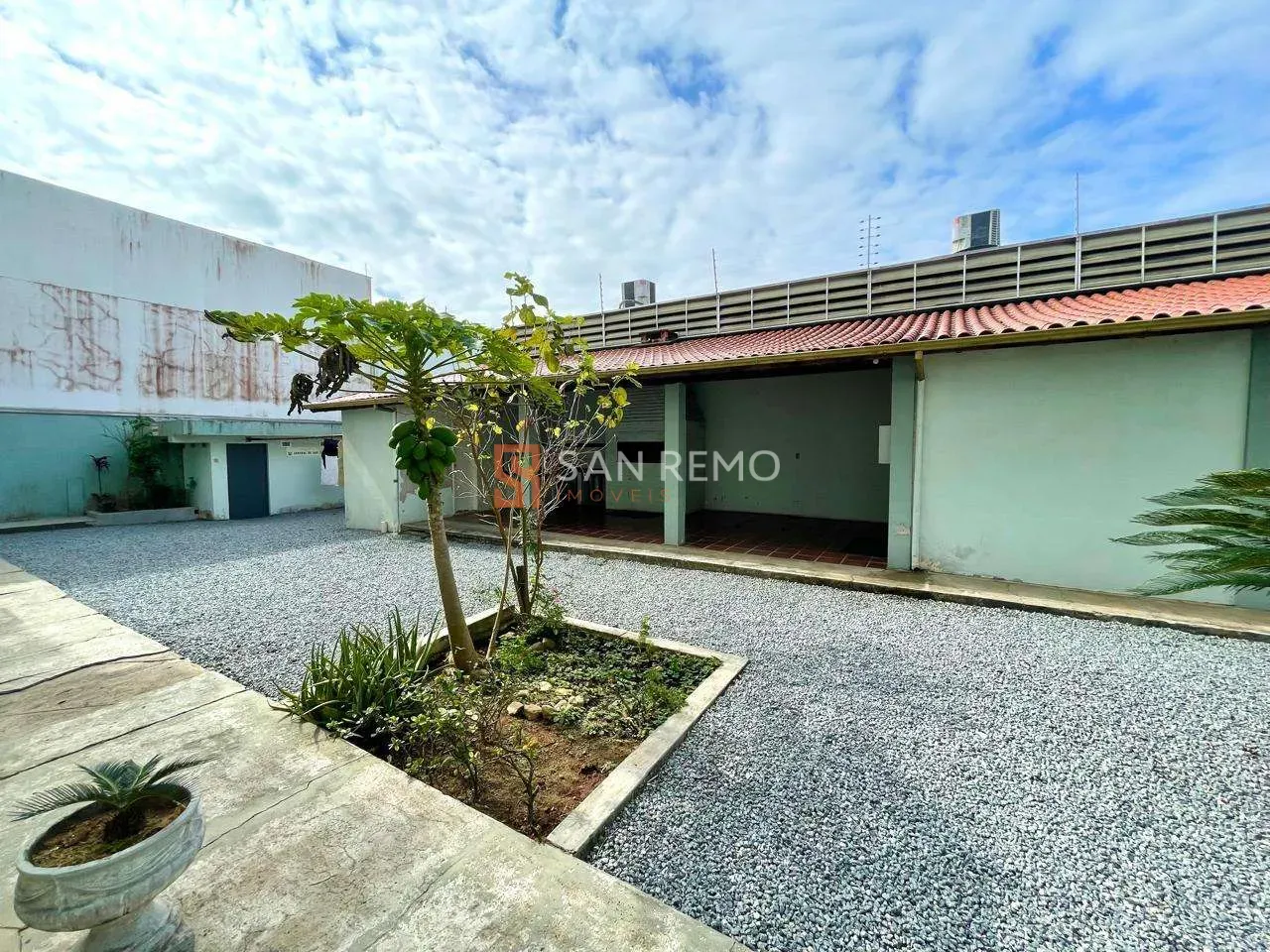 One-bedroom apartment with a home office in Florianópolis — photo 8