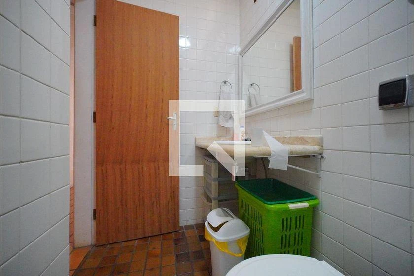 Furnished house with 4 bedrooms and 209 m², 3 bathrooms — photo 35