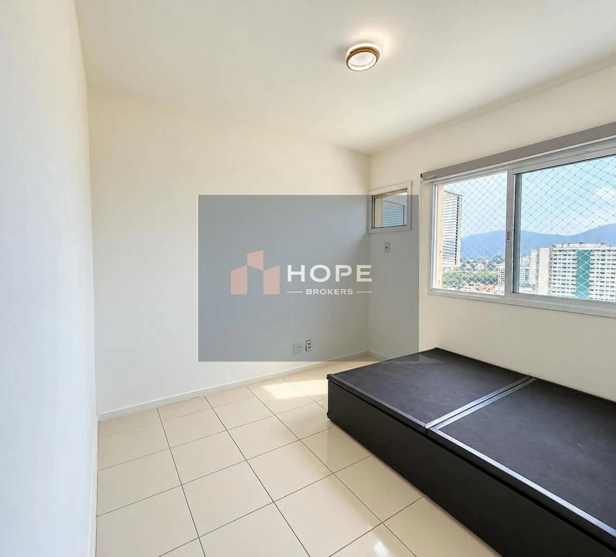 Apartment, 60 m², with a glass-enclosed balcony — photo 12