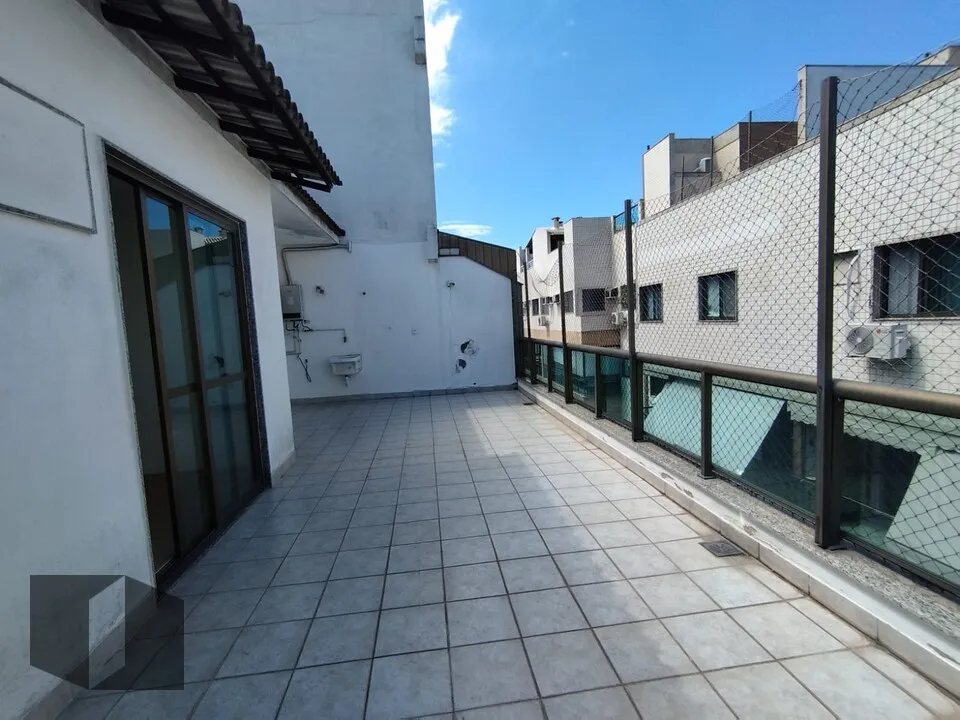 Penthouse with 3 bedrooms and a terrace — photo 14