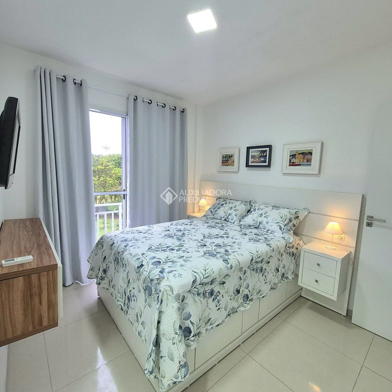 2-bedroom apartment with a washing machine in Florianópolis — photo 12