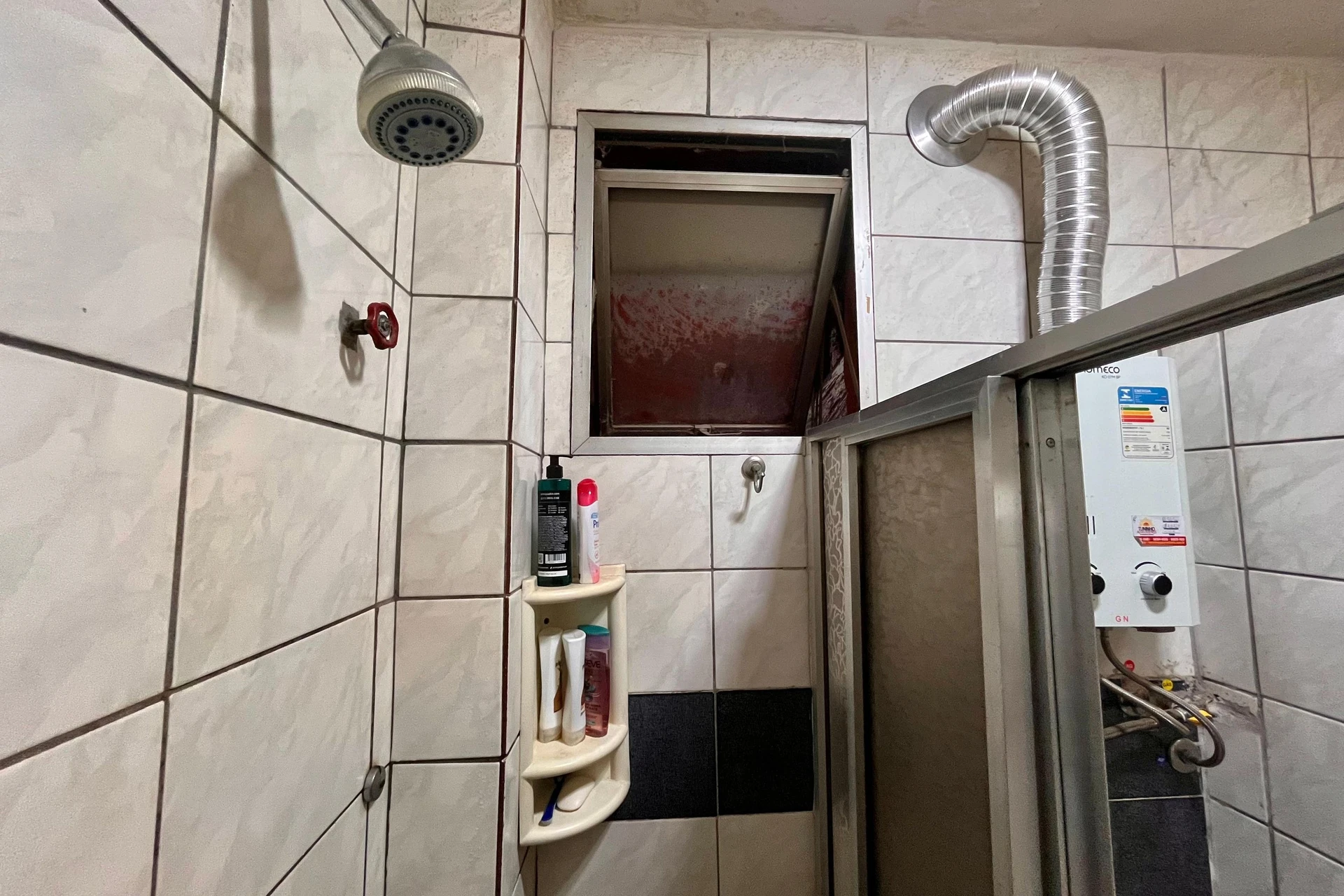 Дерев'яна підлога або ламінат та 1 спальня: квартира 31 м² — photo 10