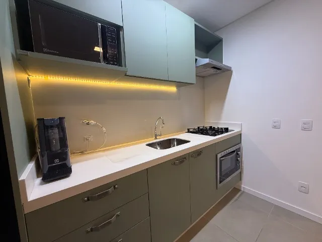One-bedroom apartment with a washing machine — photo 3