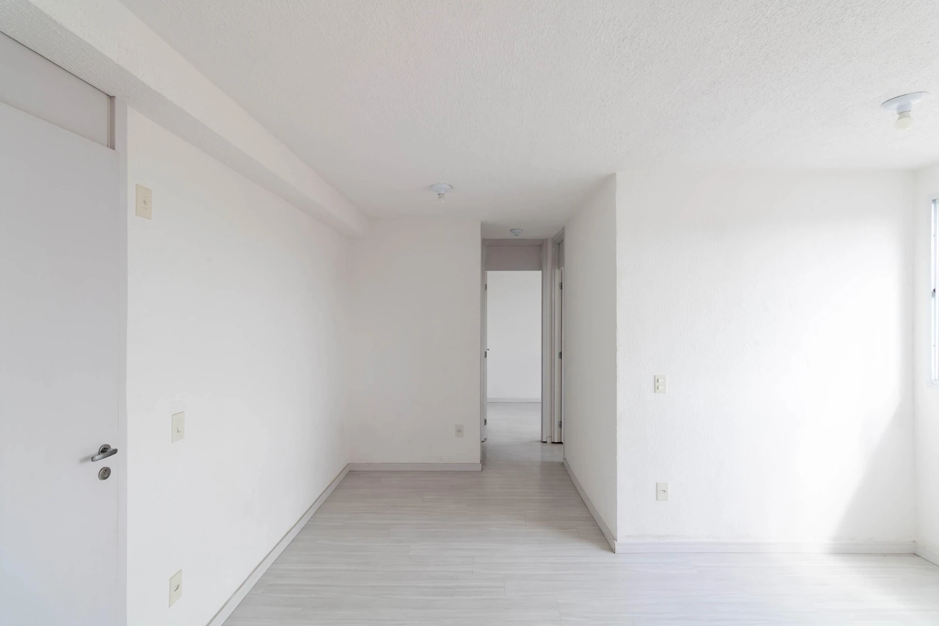 2-bedroom apartment with 1 bathroom, no parking — photo 26