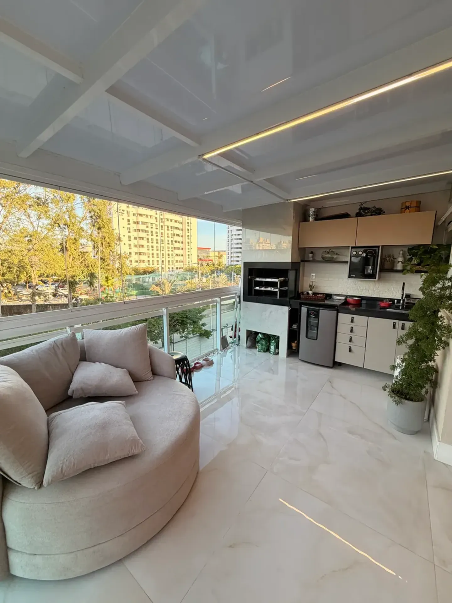 Furnished apartment, 148 m², with a jacuzzi — photo 2