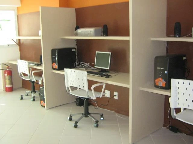 Furnished 40 m² apartment with a closed kitchen — photo 11