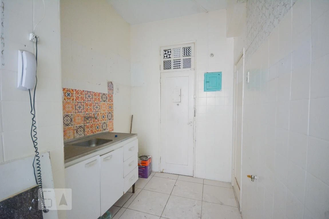 Apartamento com 2 quartos, 1 suíte e 2 banheiros — photo 4