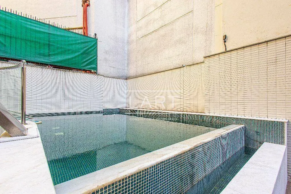 Apartamento com 2 dormitórios e varanda de vidro — photo 38