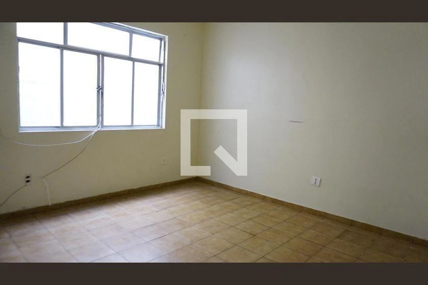 Rental house with 3 bedrooms, 480 m² and 2 parking spots — photo 3