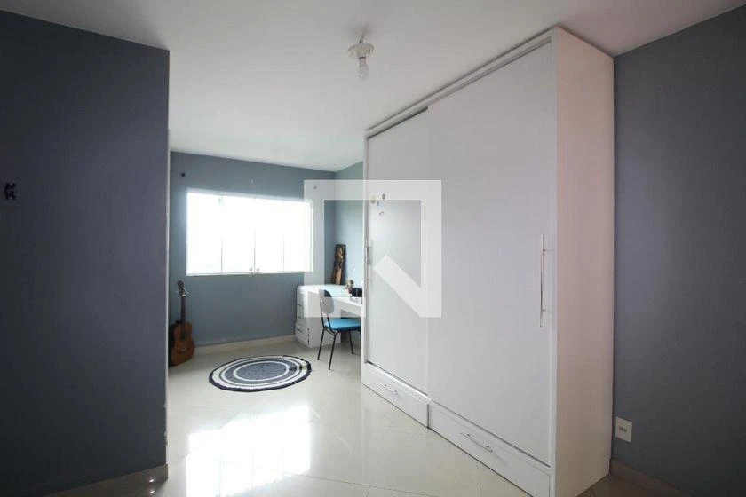 200 m² apartment with 3 en-suite bedrooms and balcony — photo 5