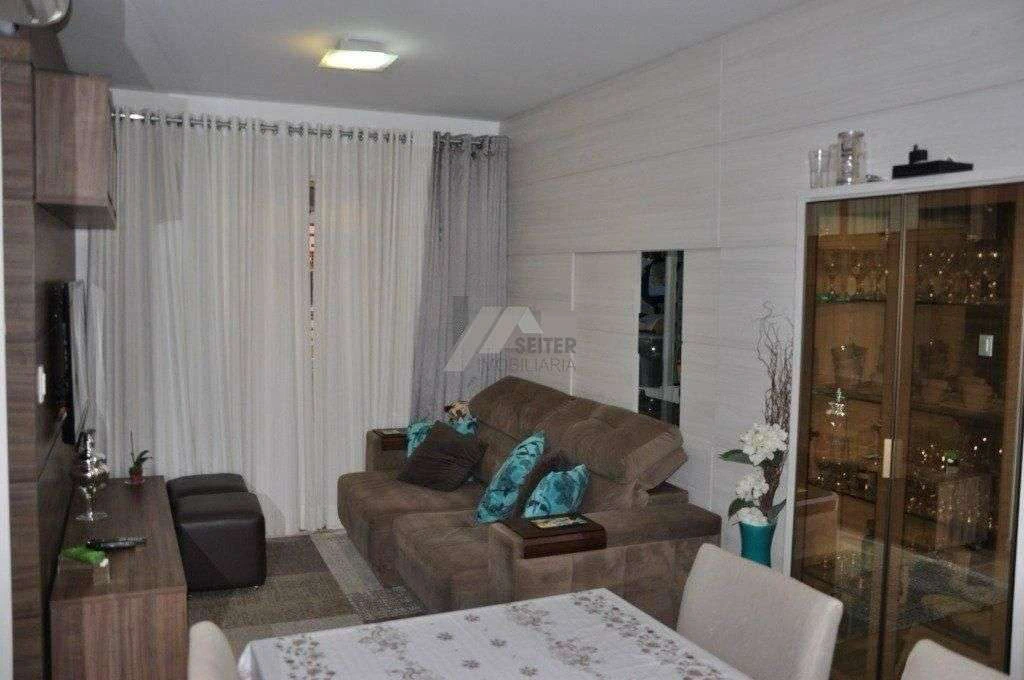 2-bedroom apartment with 1 bath and 1 parking space — photo 3