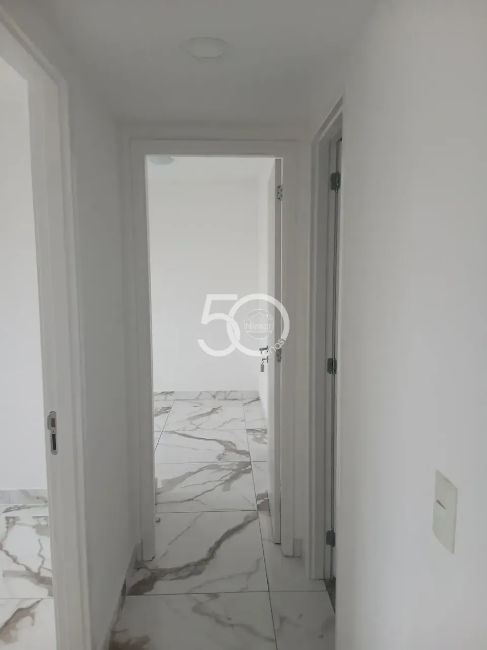 Apartamento de 2 dormitorios y 2 baños con balcón — photo 14