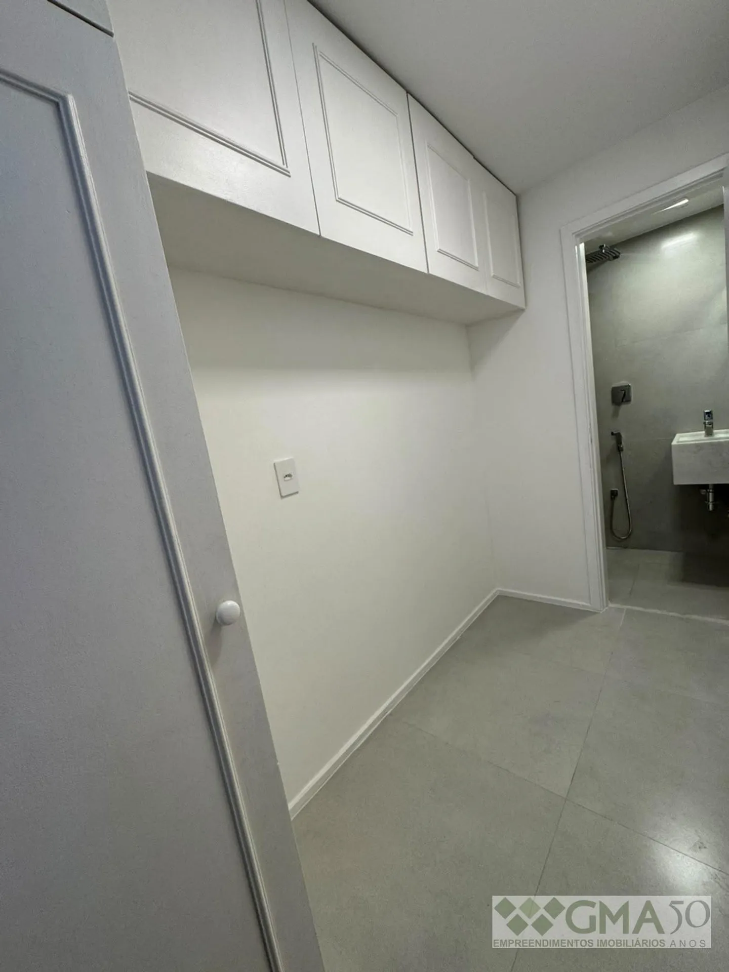 Apartment, 70 m², with wood or laminate floors — photo 31