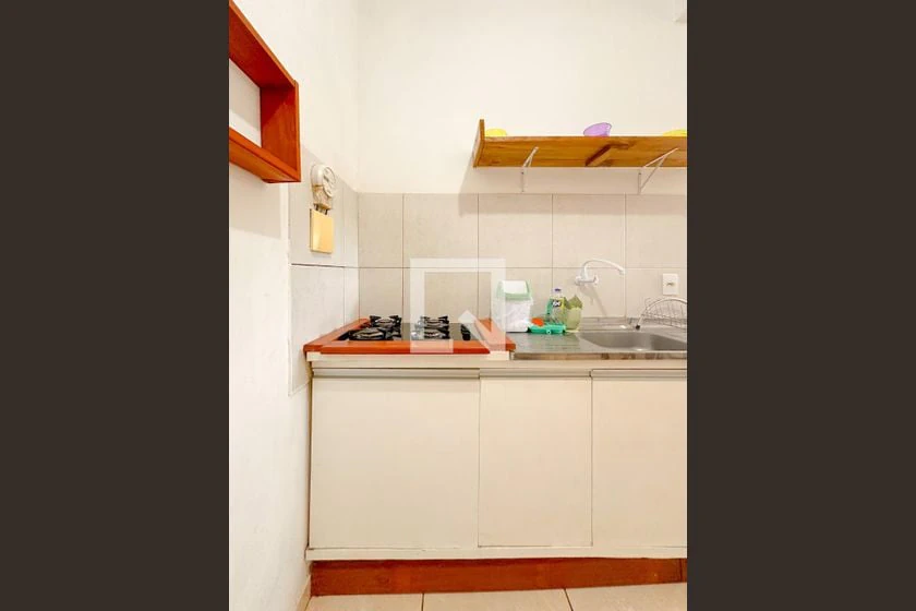 Furnished apartment, 40 m², with floor-to-ceiling windows — photo 17