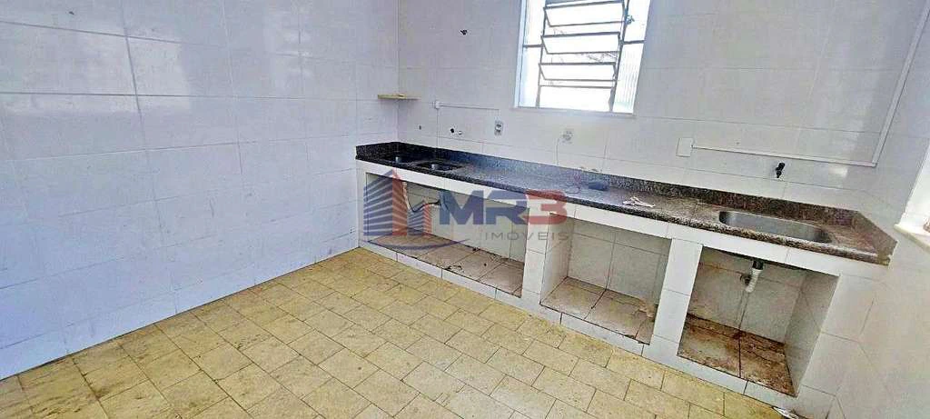 540 m² House with 4 bedrooms and 5 parking spaces — photo 6