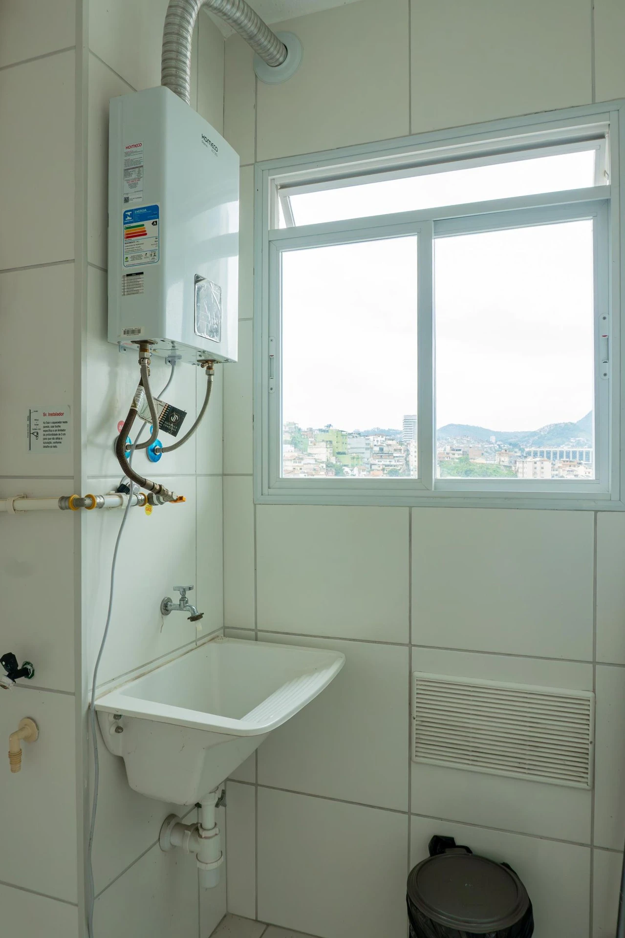 2-bedroom apartment with a mountain view in Rio de Janeiro — photo 16