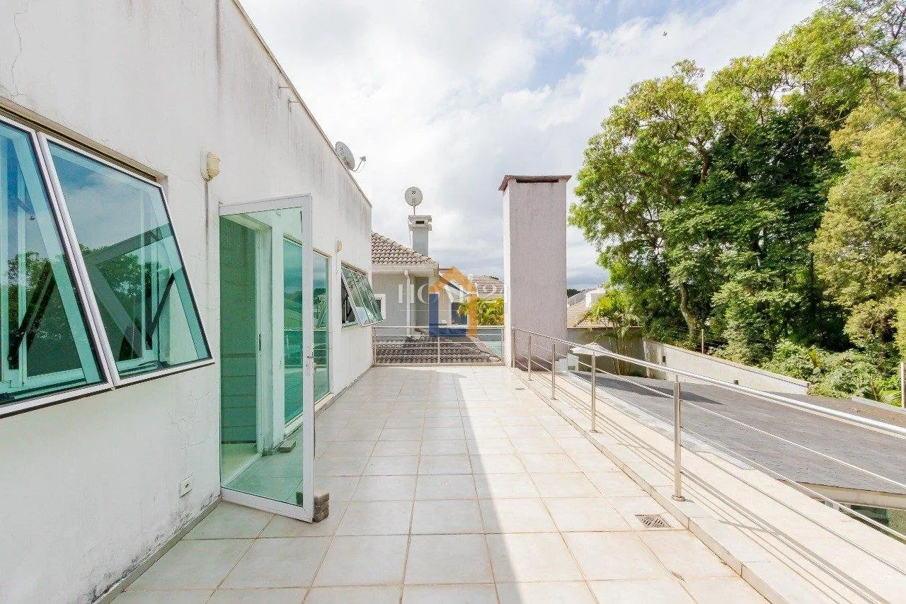 Furnished 470 m² house with 4 bedrooms and private garden — photo 90