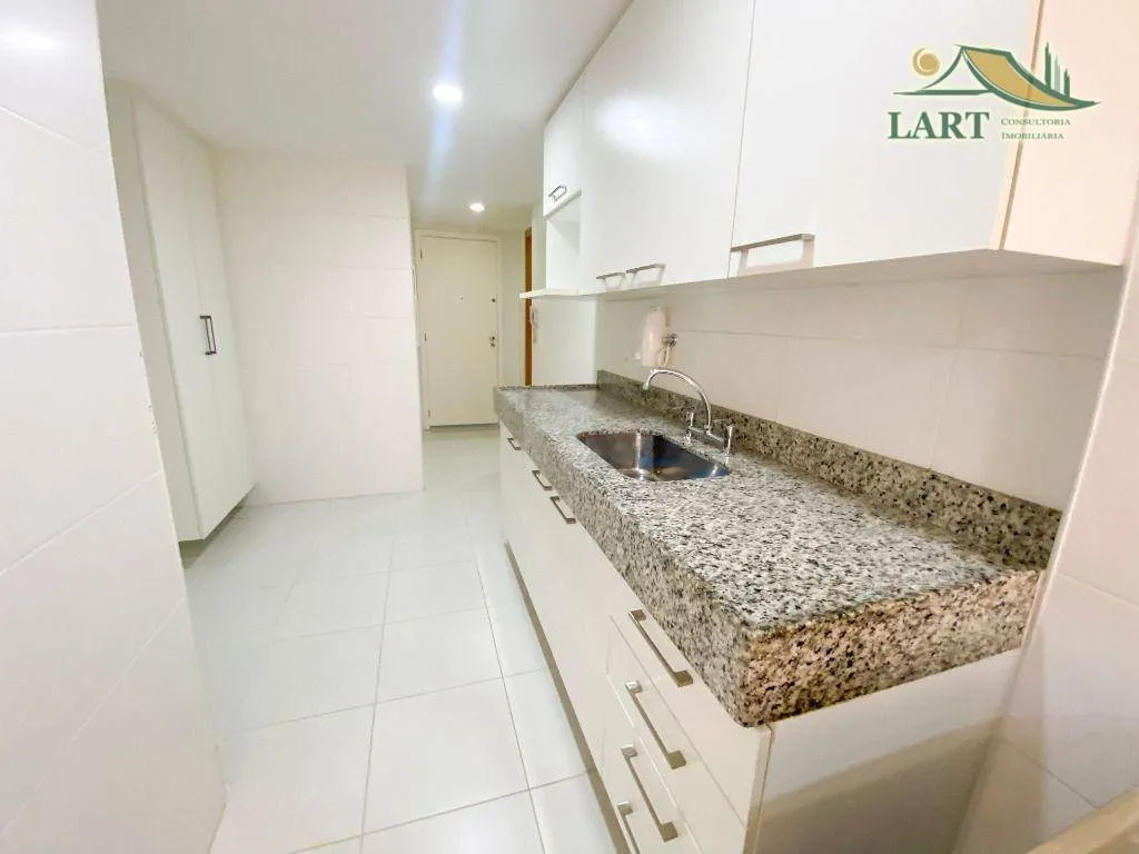 Apartamento sem mobília com 4 dormitórios e varanda — photo 25