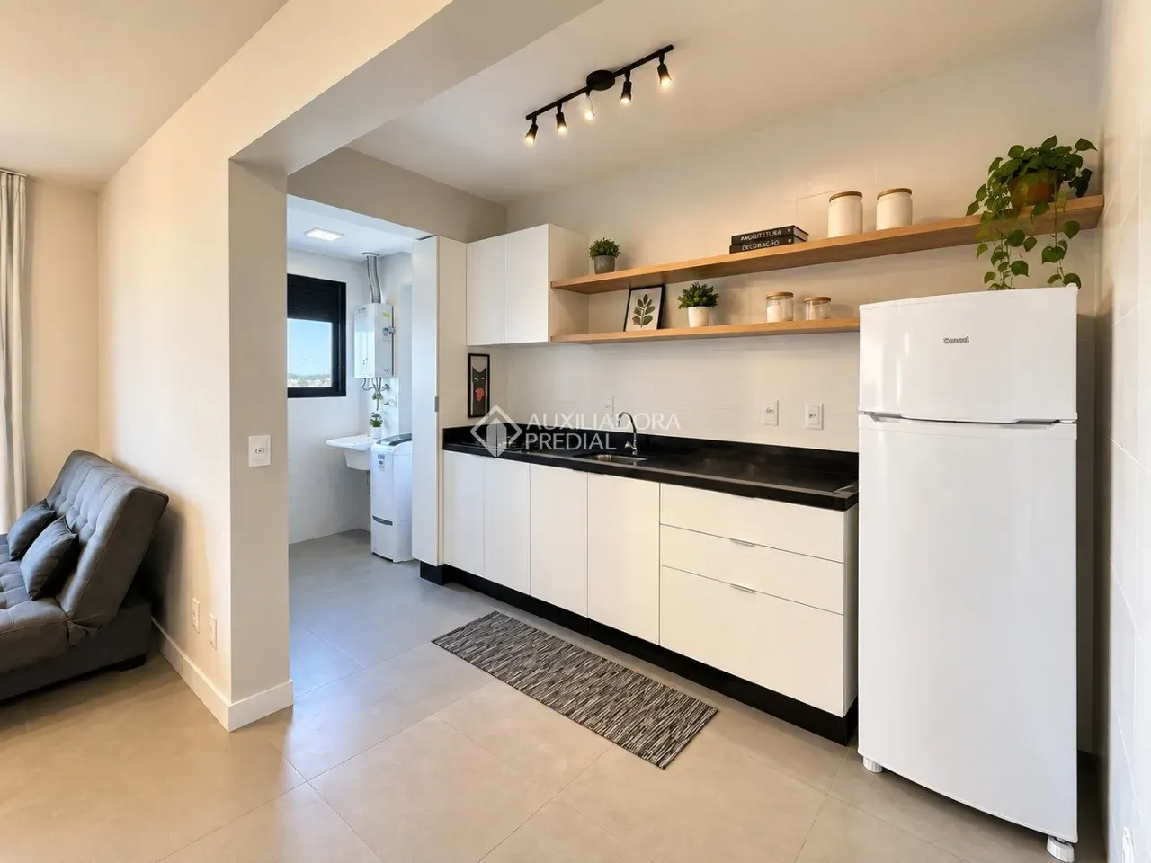 Furnished 2-bedroom apartment with balcony and grill — photo 29