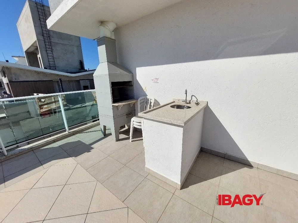 Furnished apartment with 2 bedrooms and 1 parking space — photo 15