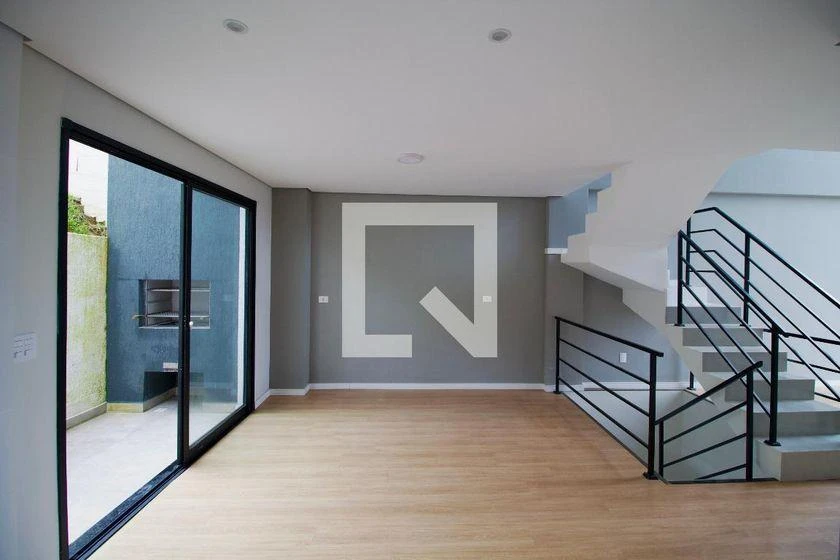 3-bedroom house with floor-to-ceiling windows — photo 18
