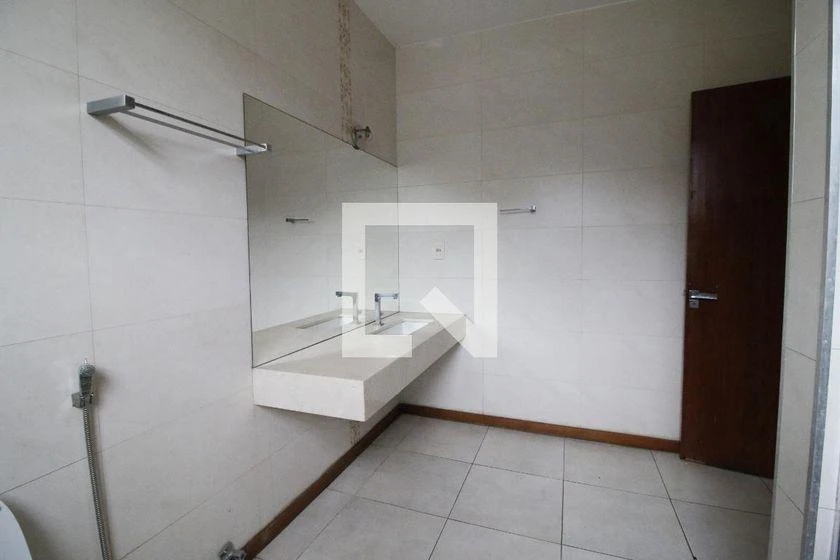 Condominium house with a balcony and private garden — photo 37
