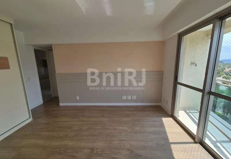 Apartment with 4 bedrooms and a glass balcony — photo 30