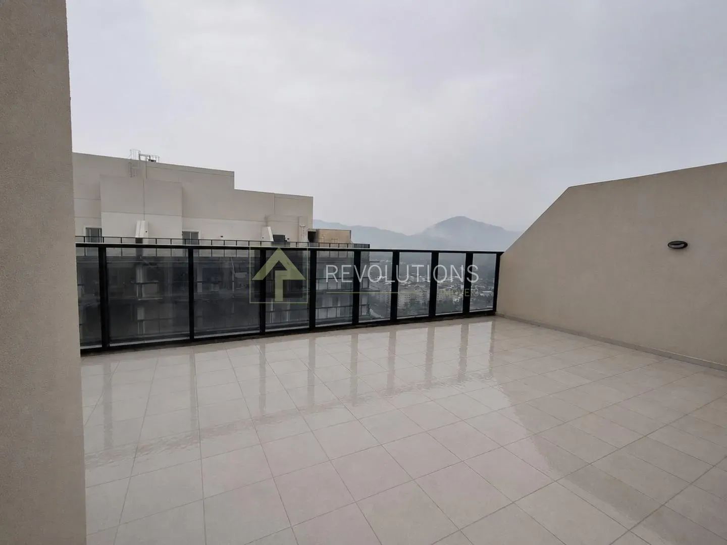 2-bedroom apartment with 2 bathrooms and 2 parking — photo 4