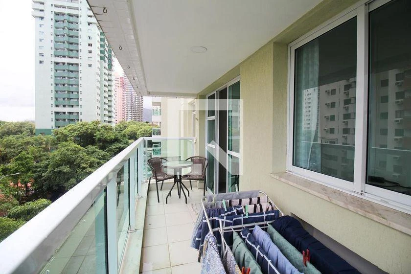 Apartamento mobiliado de 2 quartos com varanda e vaga — photo 7