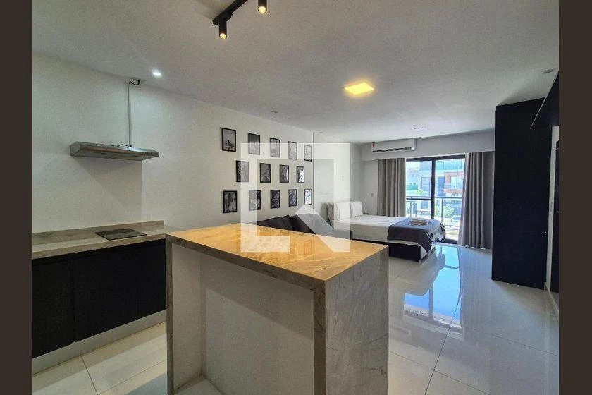 Furnished 45 m² studio with 1 bedroom and balcony — photo 26
