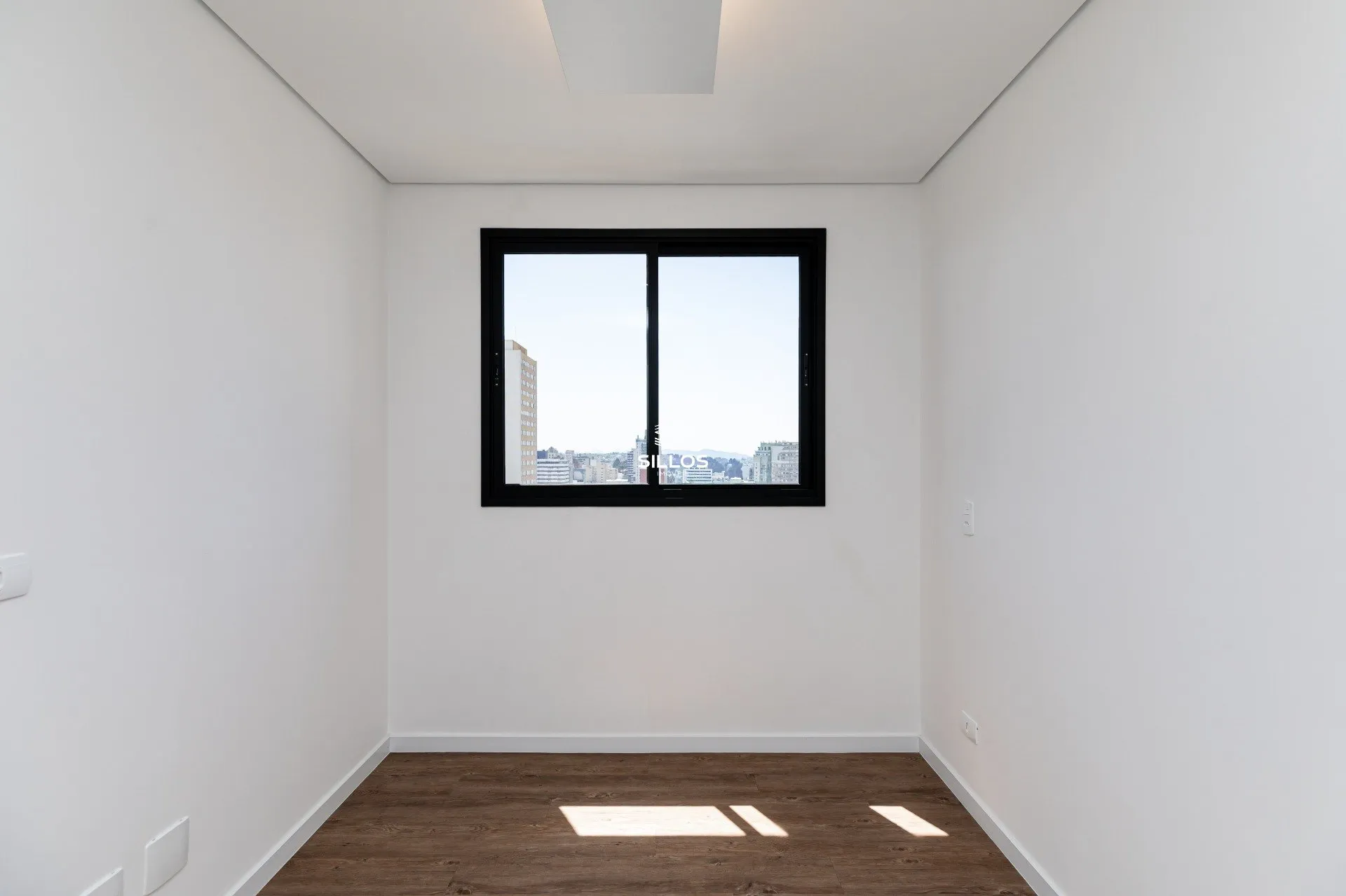 Home office in a 2-bedroom apartment, 51 m² — photo 9