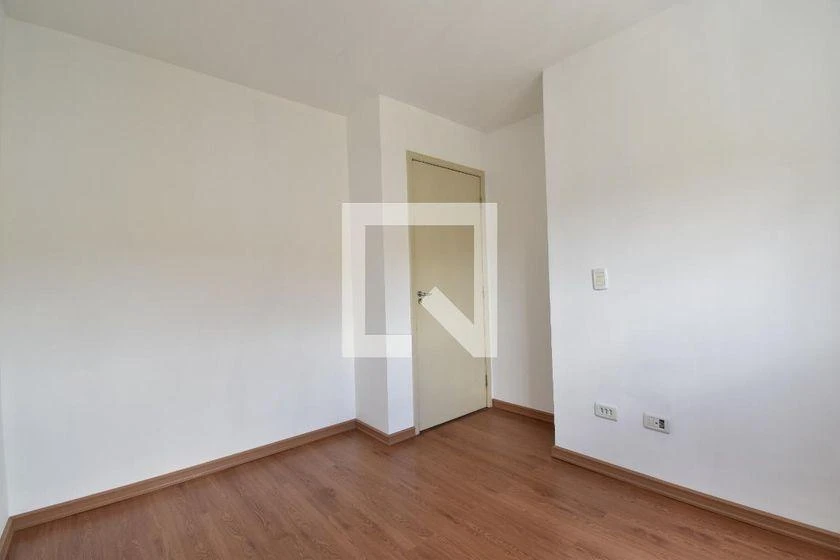 3-bedroom apartment in a building with a pool — photo 21