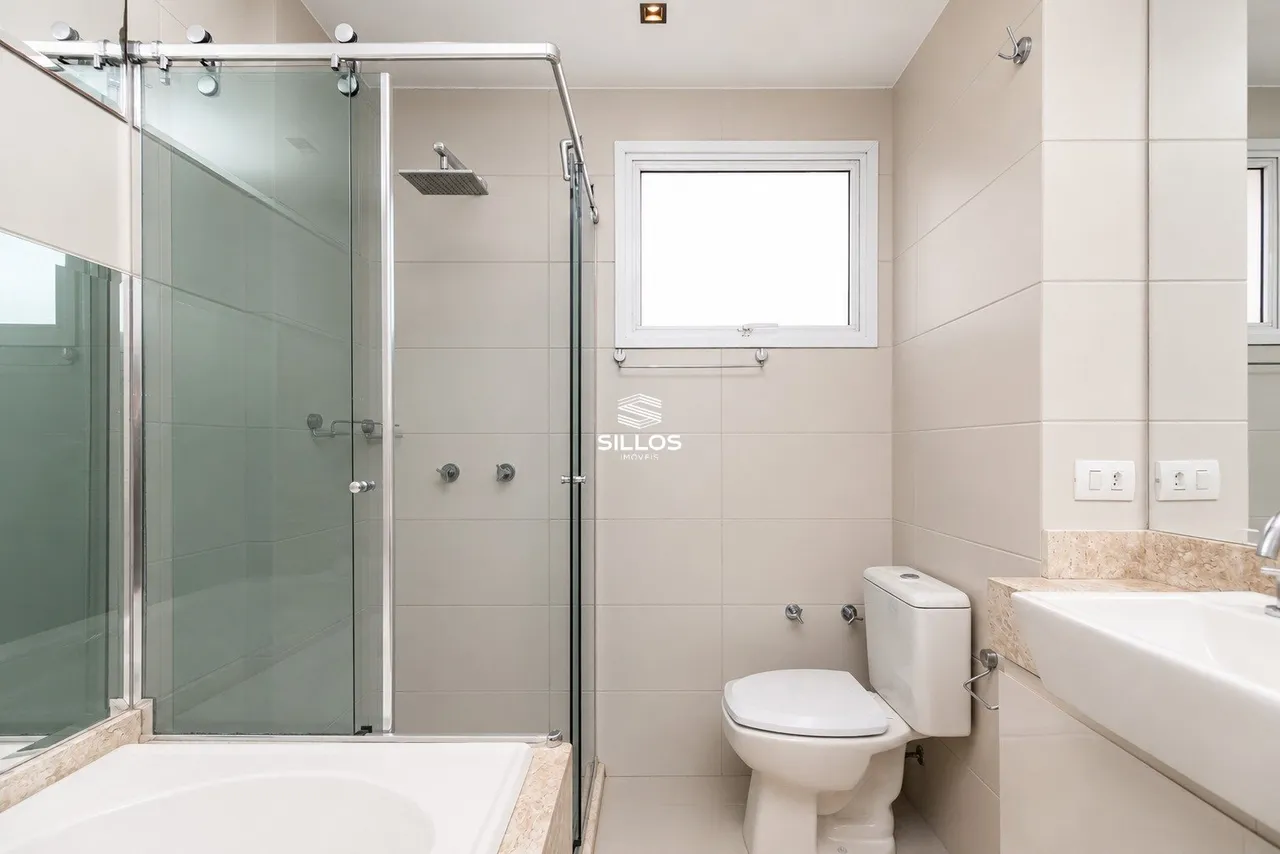3 en-suite bedroom apartment with 4 bathrooms — photo 16