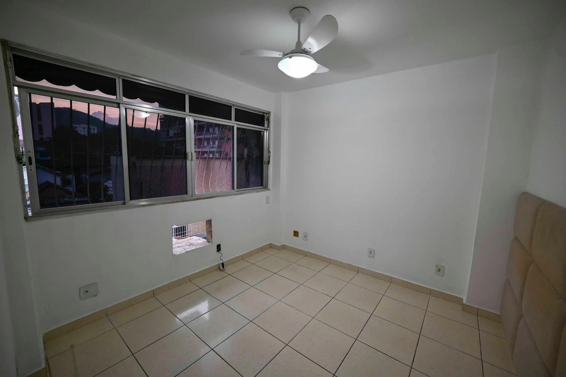 Mountain view in a 2-bedroom apartment, 72 m² — photo 13
