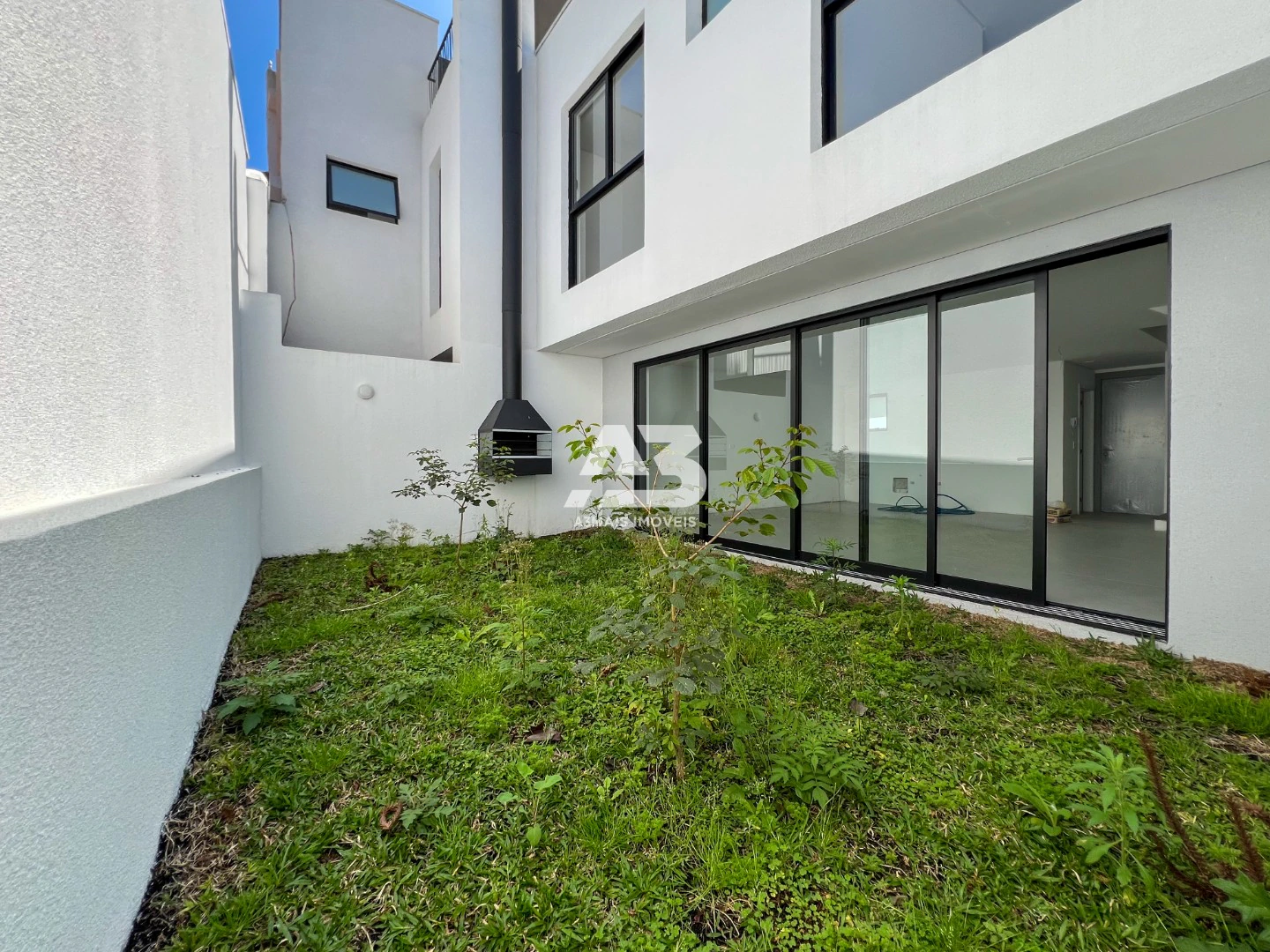 Floor-to-ceiling windows in a 3-bedroom house, 144 m² — photo 15