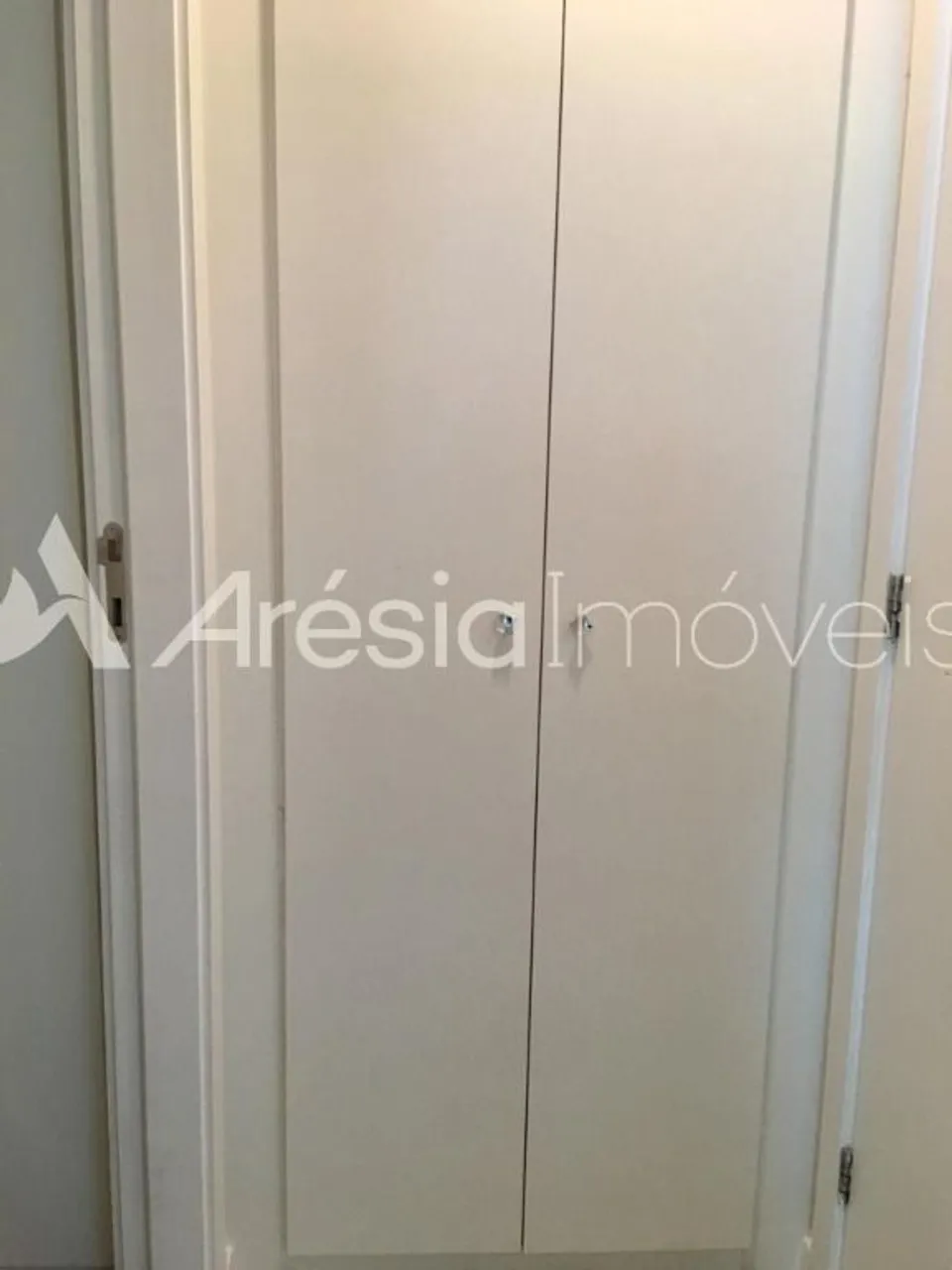 Furnished 3-bedroom apartment with glassed-in balcony — photo 18