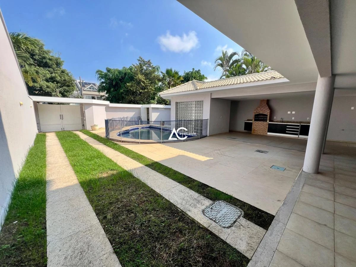 Detached home with 5 en-suite bedrooms and 541 m² — photo 35