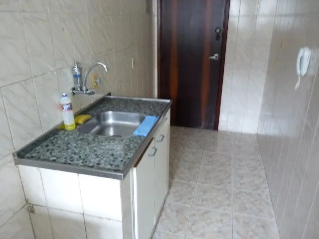 Unfurnished 2-bedroom apartment with 70 m² — photo 2