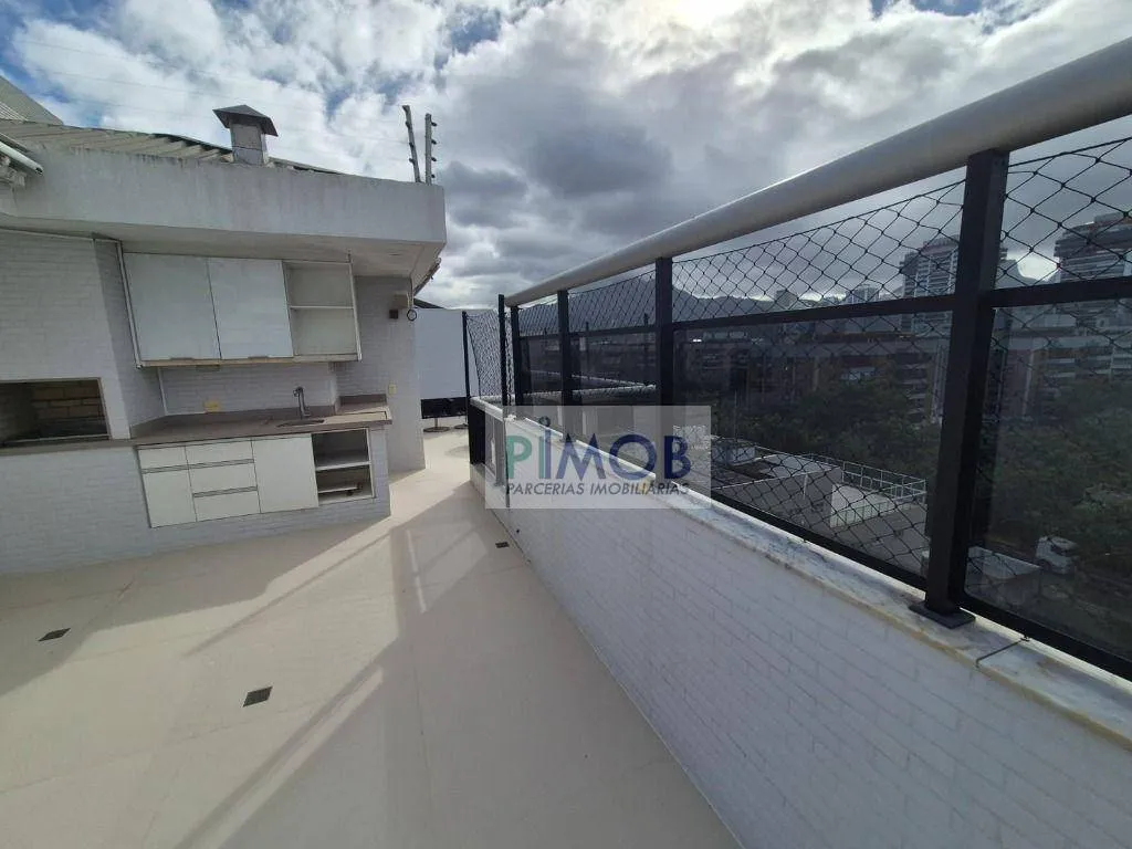 Furnished duplex penthouse with 3 bedrooms and 256 m² — photo 57
