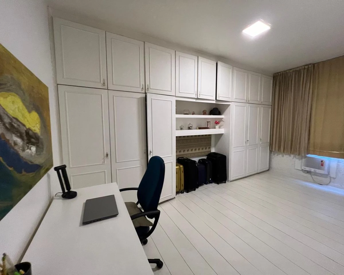 Furnished 170 m² apartment with 4 en-suite suites — photo 24