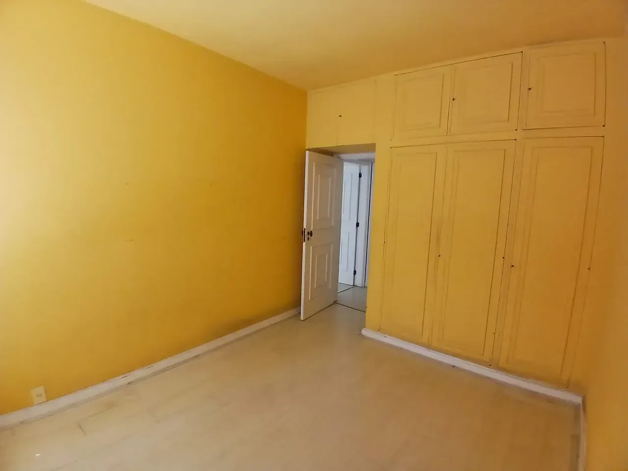 Apartment with balcony, 3 bedrooms and 3 bathrooms — photo 13