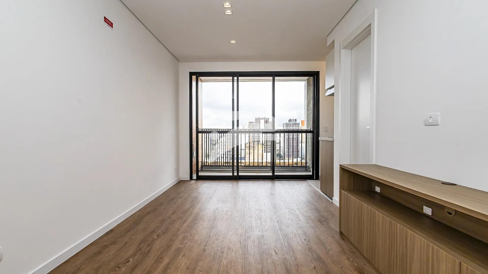 Unfurnished 94 m² apartment with 2 bedrooms and parking — photo 7