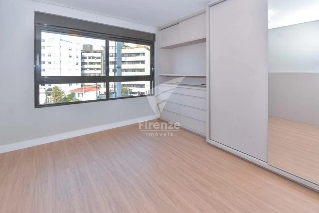 3-bedroom apartment with a home office in Curitiba — photo 13