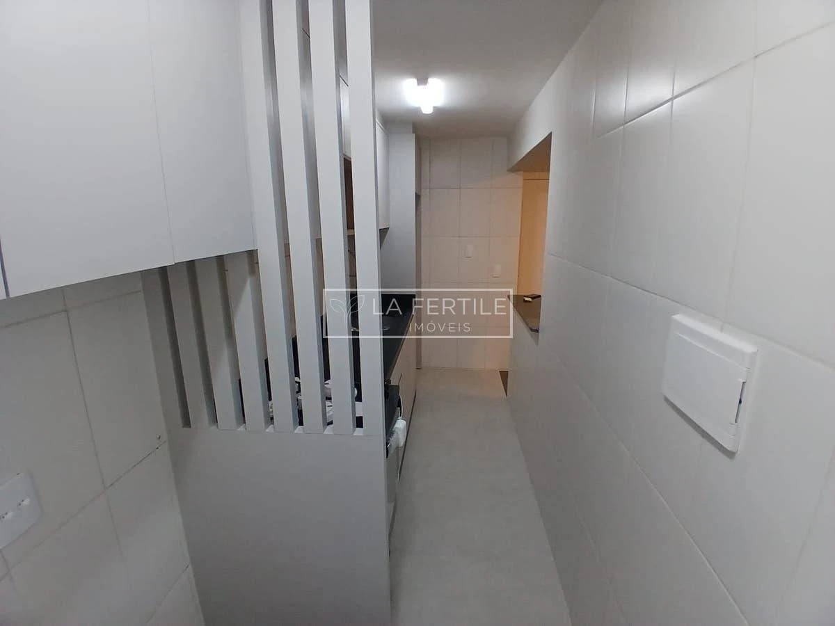 Apartamento com piso de madeira ou laminado, Vila Izabel — photo 22