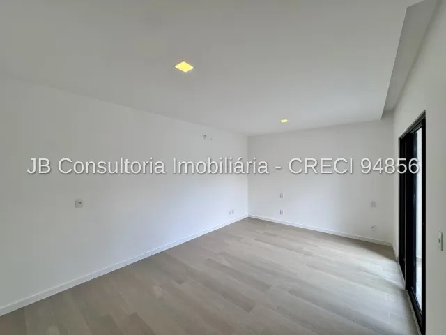 House, 210 m², with a grill on the balcony — photo 13