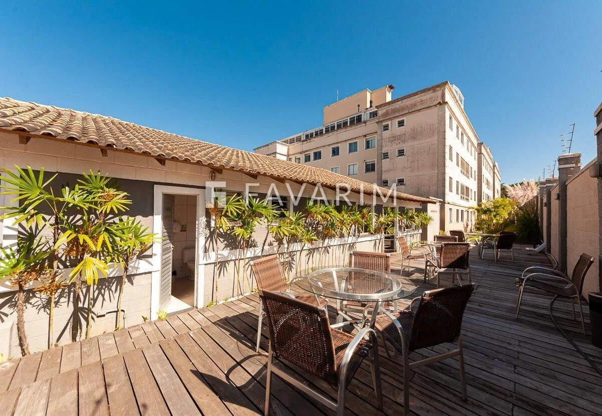 3-bedroom apartment in a building with a pool — photo 16