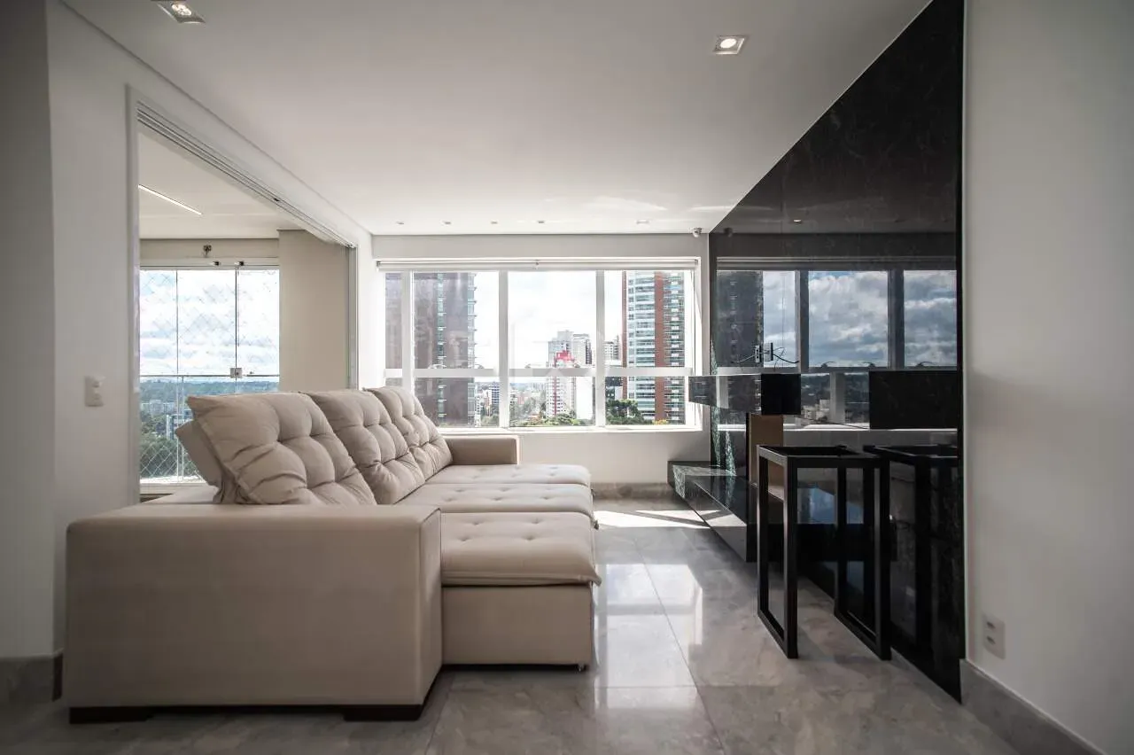 Furnished apartment with 4 en-suite rooms and glazed balcony — photo 3