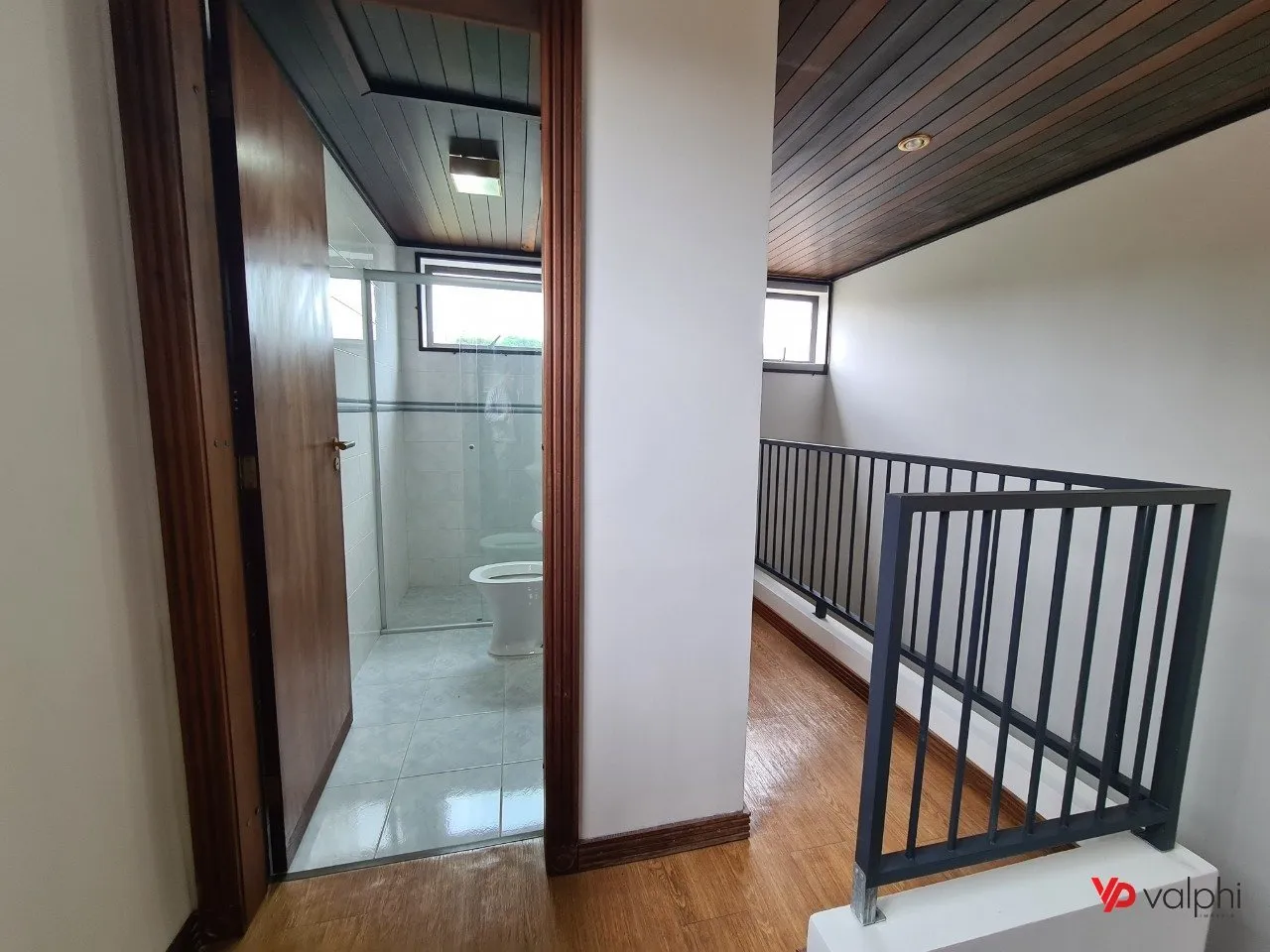 Condo house with 3 en-suite bedrooms and private garden — photo 8