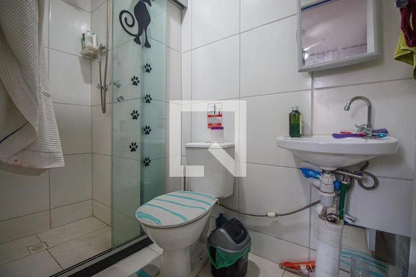 2-bedroom apartment in a building with a gym — photo 17