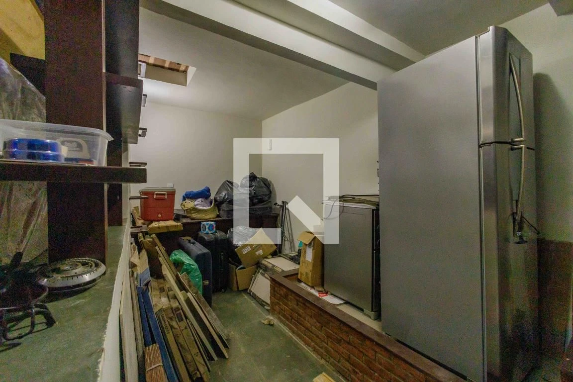 4-bedroom house with a walk-in closet in Rio de Janeiro — photo 59